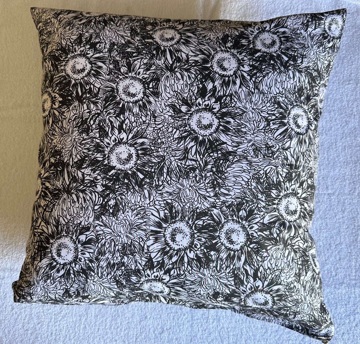 Throw Pillow Cover Set (4Pcs)